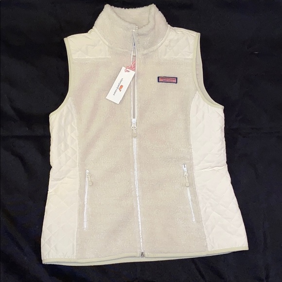 Vineyard Vines Tops - Vineyard Vines Women’s Seaview Sherpa Vest